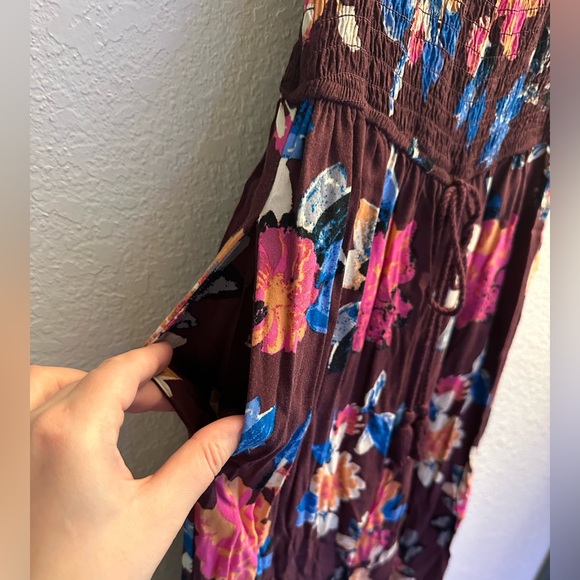 Brownish Purple Jumpsuit with Shirred Elastic Off-the-shoulder Top and Pockets - Picture 3 of 9